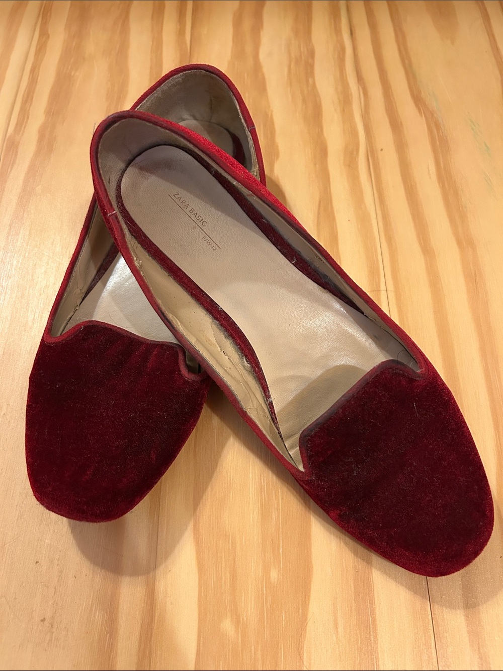 Vintage Zara Burgundy Velvet Flats size 39